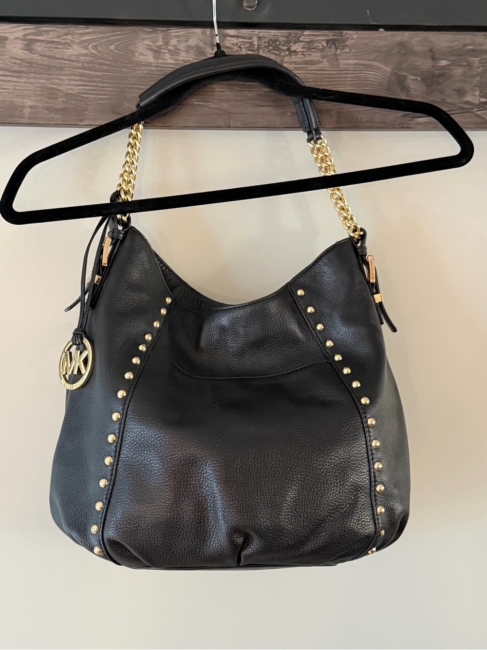 Michael Kors Aria Black Pebbled Leather Studded Hobo Bagr